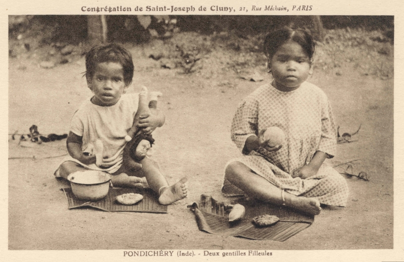 16-02 - Pondichery - fillettes